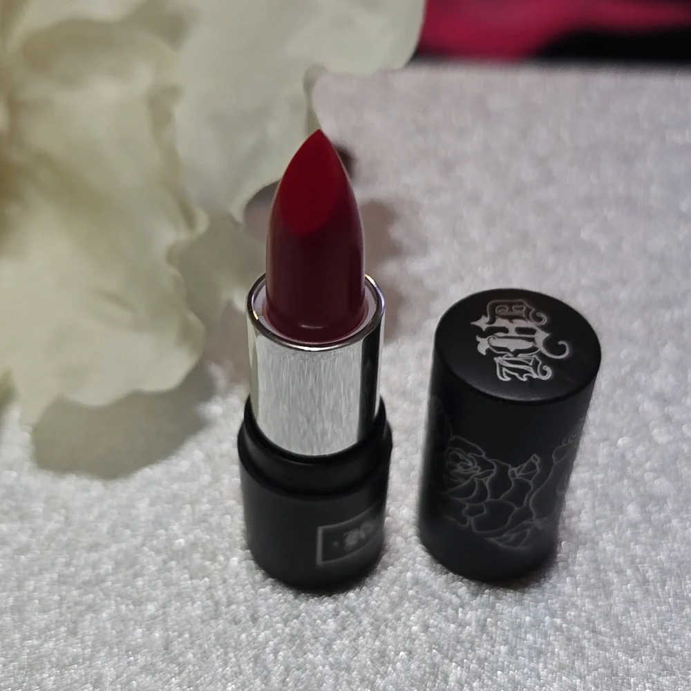 ⭐️HP⭐️🧚‍♀️STILETTO Kat VON D RARE MINI Painted Love Lipstick NWOBox